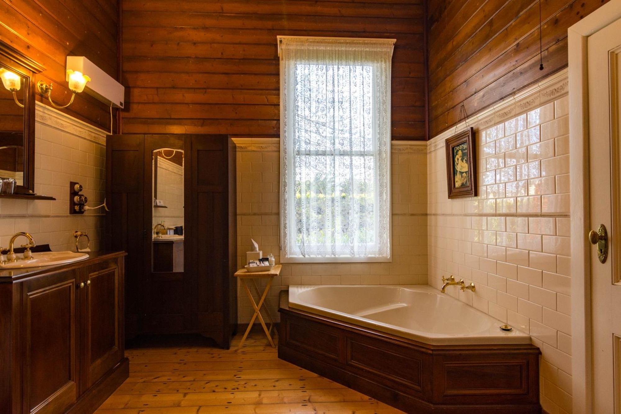 Heytesbury House Bed & Breakfast Cobden Ngoại thất bức ảnh